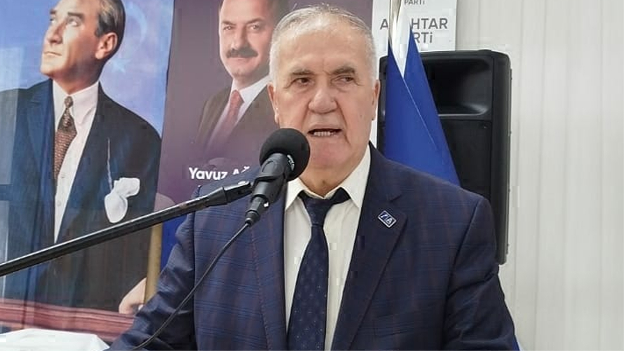Anahtar Parti Karabük İl Başkanı Sebahattin Uzun, 1 Mayıs Emek ve Dayanışma Günü dolayısıyla bir basın açıklaması yaptı.