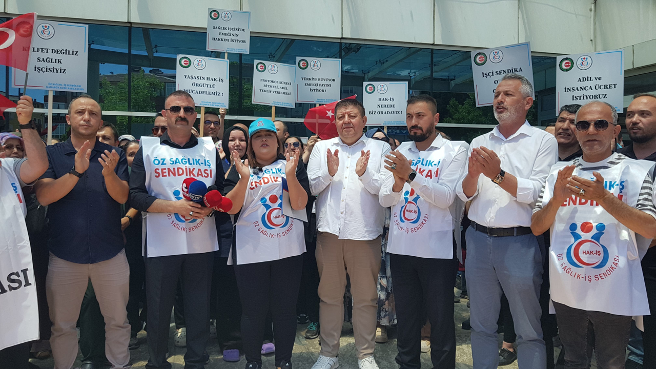 HAK-İŞ Konfederasyonuna bağlı Öz Sağlık-İş Sendikası Karabük Şube Başkanı Damla Yılmaz Ekemen, Kamu Çerçeve Protokolü sürecine ilişkin yaptığı açıklamada, TÜHİS tarafından sunulan teklifin emekçilerin beklentilerini karşılamadığını belirterek, sürecin bir an önce sonuçlandırılması çağrısında bulundu.