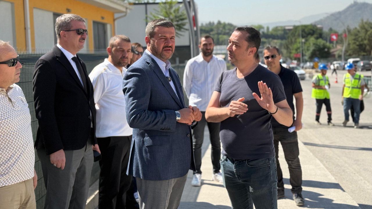 Karabük Belediyesi, kent genelinde altyapı ve üstyapı sorunlarını uzun vadeli çözümlerle ortadan kaldırmak amacıyla Ergenekon Mahallesi’nde kapsamlı bir dönüşüm süreci başlattı.