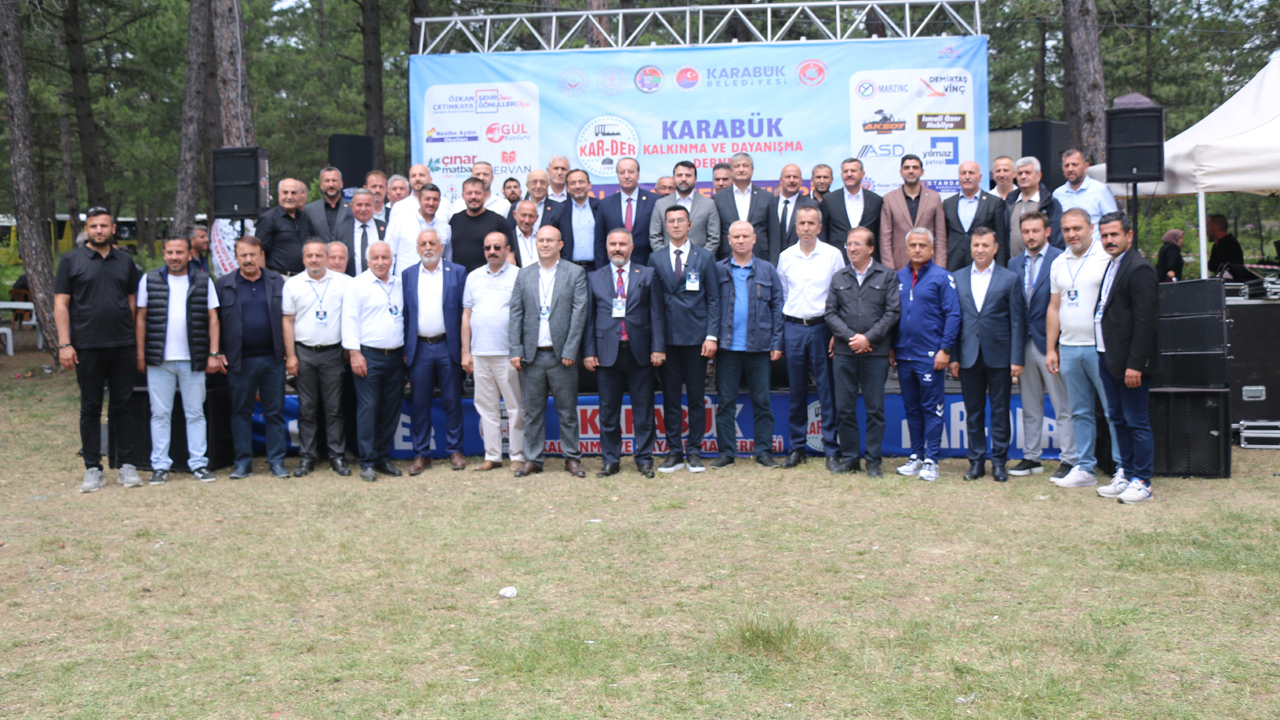 Karabük Kalkınma ve Dayanışma Derneği (KAR-DER) tarafından düzenlenen ve Karabük Belediyesi'nin destekleriyle gerçekleştirilen 7. Aladağ Şenlikleri, Aladağ Mesire Alanı'nda gerçekleşti.