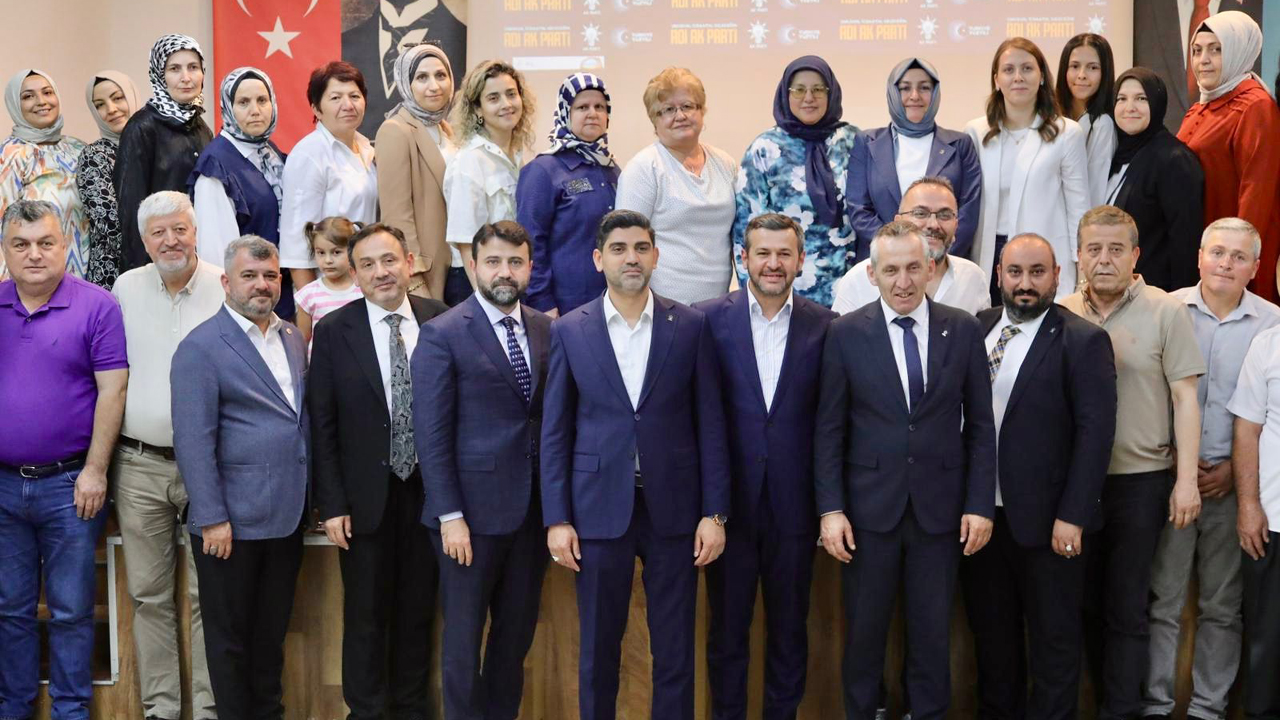 AK PARTİ YENİCE İLÇE DANIŞMA MECLİSİ TOPLANTISI YAPILDI