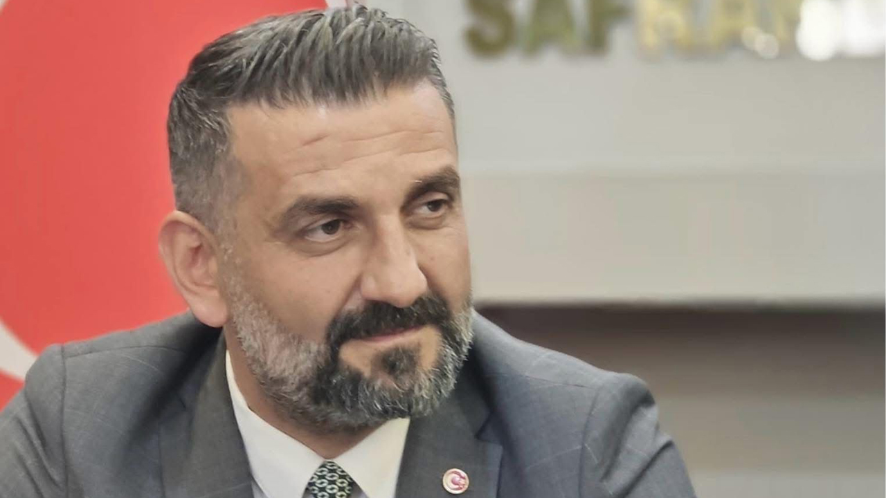 AK Parti Safranbolu İlçe Başkanı M. Yasin Aydın, Safranbolu Belediye Başkanı Elif Köse’nin yaptığı açıklamanın hukukun üstünlüğü ilkesinden uzak, çarpıtılmış bir mağduriyet söylemiyle kamuoyunu yanıltma çabası olduğunu ifade etti.