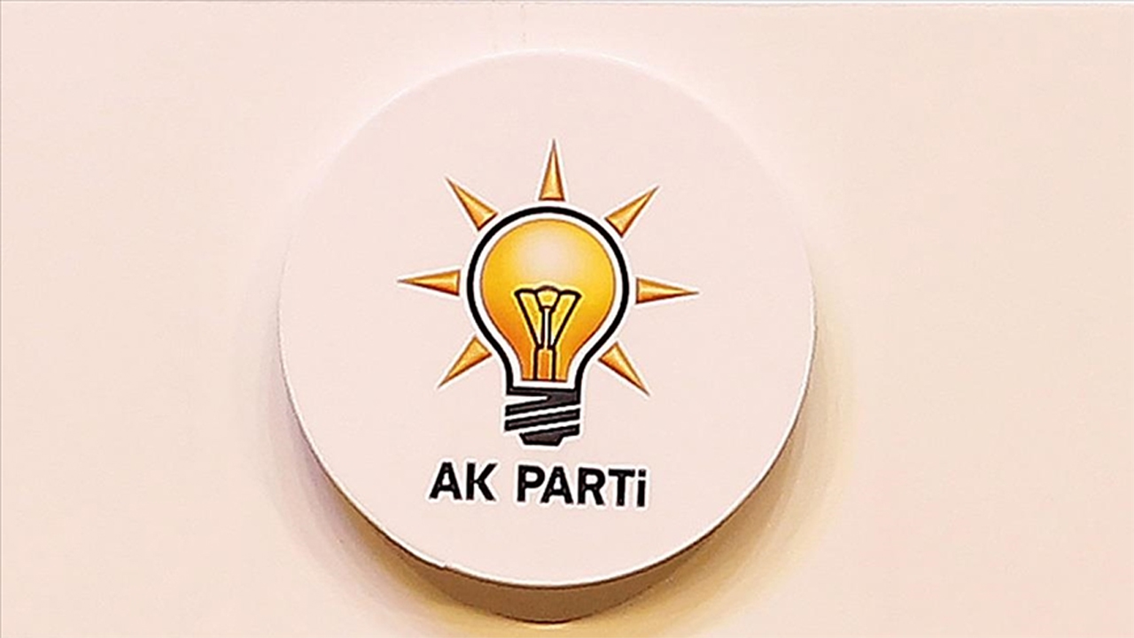 Yeniden Refah Partisi tarafından yapılan açıklamada, Ak Parti’nin Safranbolu İlçe Yönetim Kurulu üyesi olduğu iddia edilen iki ismin istifa ederek partilerine katıldığı ifadeleri üzerine, Ak Parti’den yanıt gecikmedi.