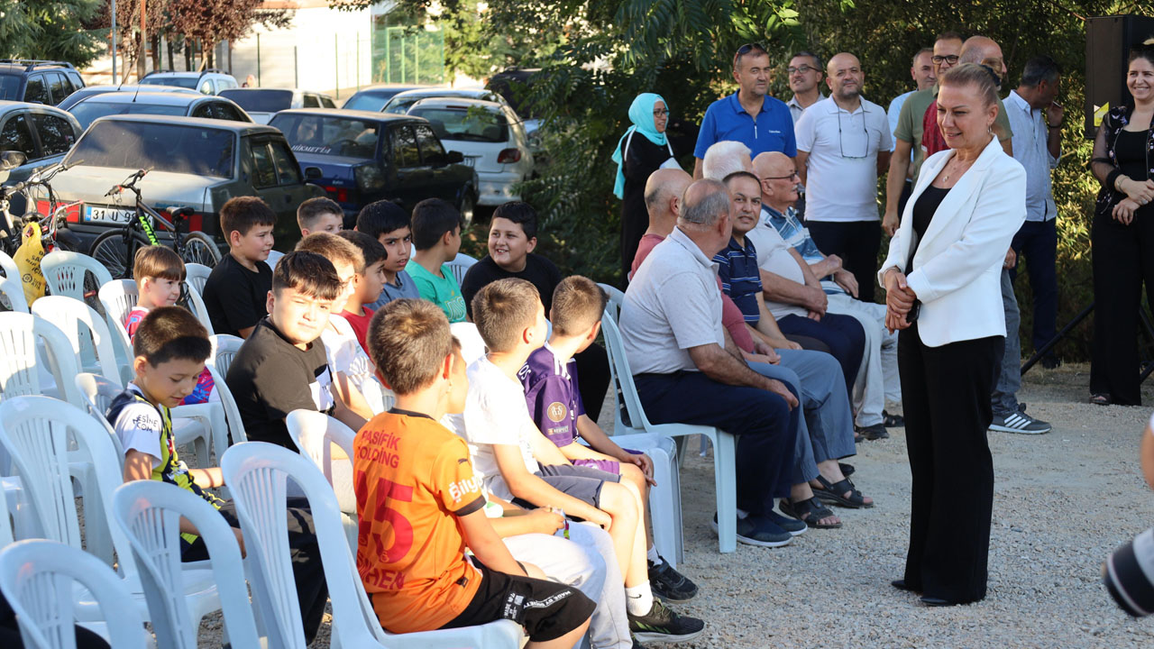 Safranbolu Belediye Başkanı Mimar Elif Köse, mahalle toplantıları kapsamında bu kez Yazıköy 15 Temmuz Mahallesi sakinleriyle bir araya geldi.
