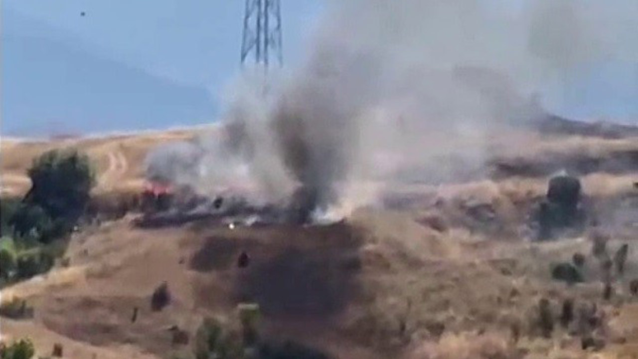 Karabük'ün Safranbolu ilçesinde çıkan ot yangınında yaklaşık 2 dönüm alan zarar gördü.
