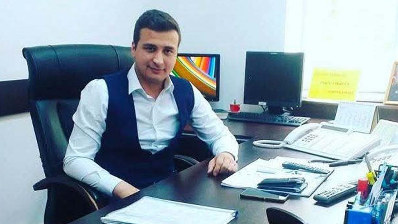 Karabük Demir ve Çelik Fabrikası'nda oksijen tankının tahliye vanasının açılması sırasında meydana gelen patlamada ağır yaralanan işçi, sevk edildiği Ankara'da hayatını kaybetti.