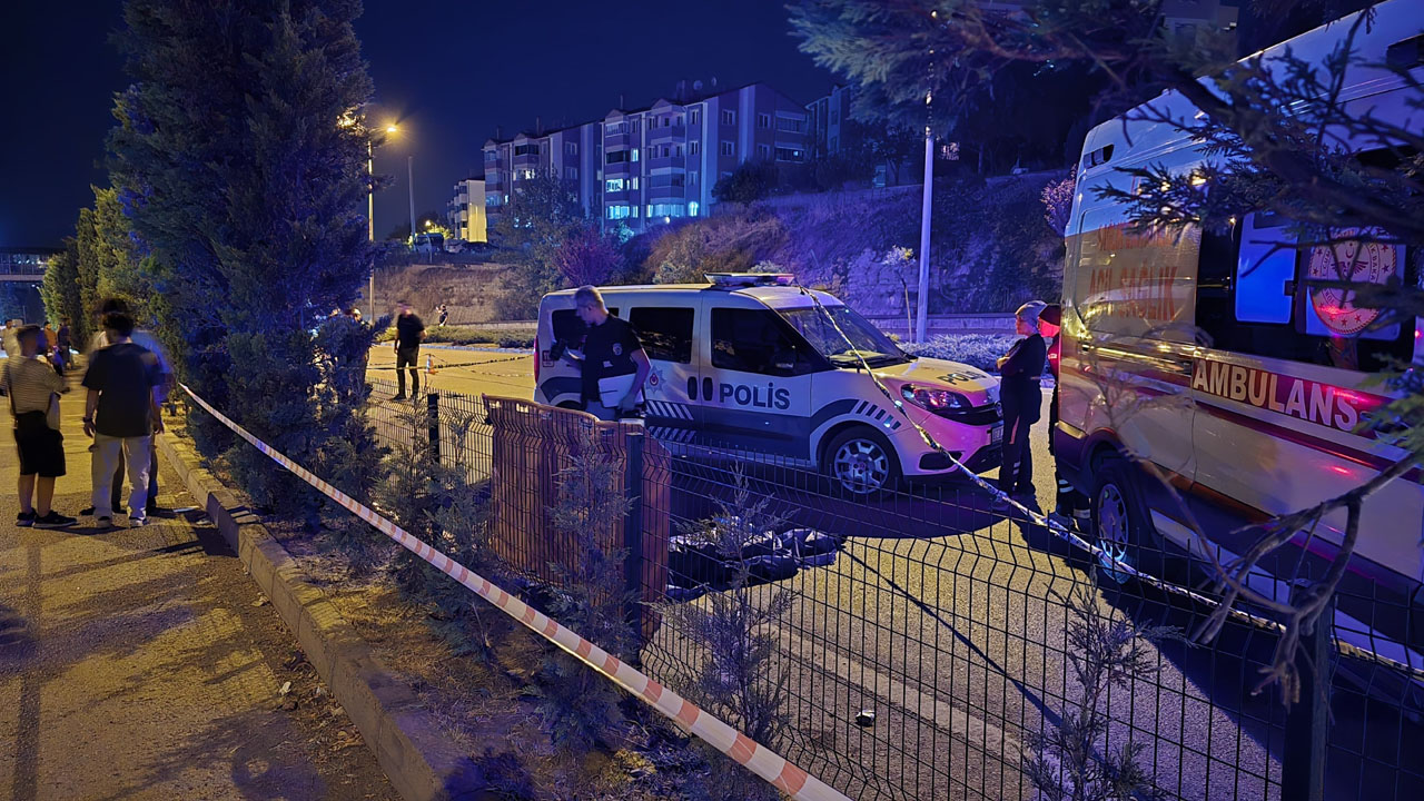 SAFRANBOLU’DA OTOMOBİLİN ÇARPTIĞI GENÇ HAYATINI KAYBETTİ