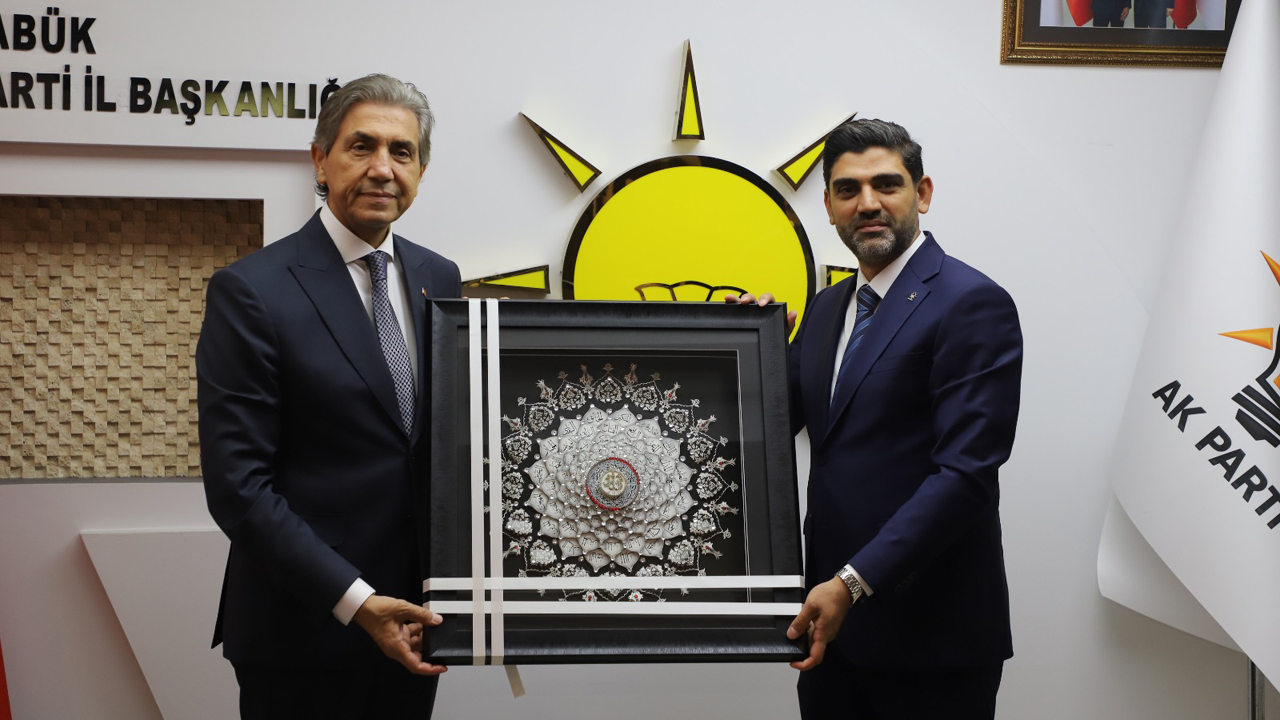AK Parti Genel Baskan Yardimcisi Mustafa Demir Karabuke Geldi 2