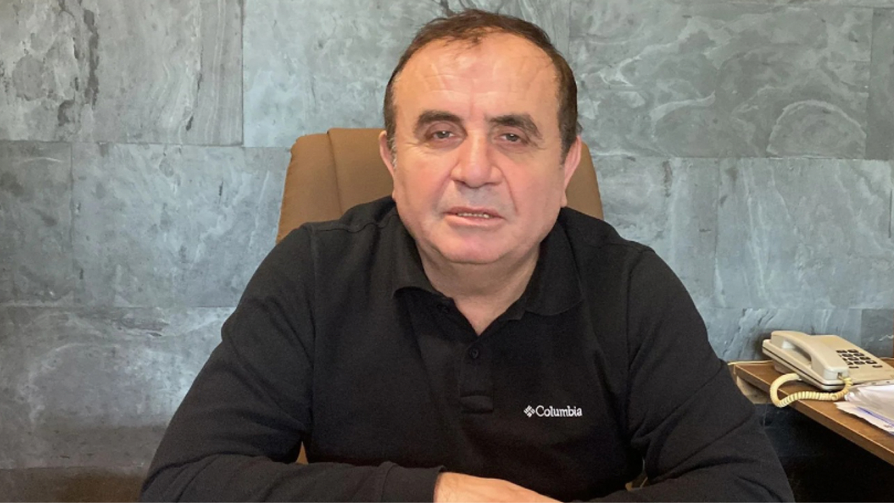 AK Parti Karabük Belediye Meclis Üyesi İrfan Topçu, 24 yıldır üyesi olduğu partisinden istifa ettiğini açıkladı.