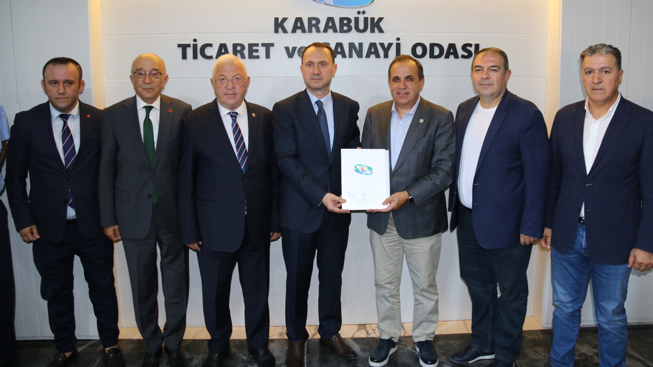 Cumhuriyet Halk Partisi (CHP) Düzce Milletvekili Talih Özcan, Bolu Milletvekili Türker Ateş, CHP Yüksek Disiplin Kurulu Üyesi Özgür Sağlam, CHP Karabük İl Başkanı Vedat Yaşar ve CHP Merkez İlçe Başkanı Ali Yavuz, Karabük Ticaret ve Sanayi Odası’nı (KTSO) ziyaret etti. Heyeti, KTSO Yönetim Kurulu Başkanı Fatih Çapraz karşılarken, ziyarette KTSO Yönetim Kurulu Üyeleri Kemal Karadeniz ve Murat Sönmez de yer aldı.