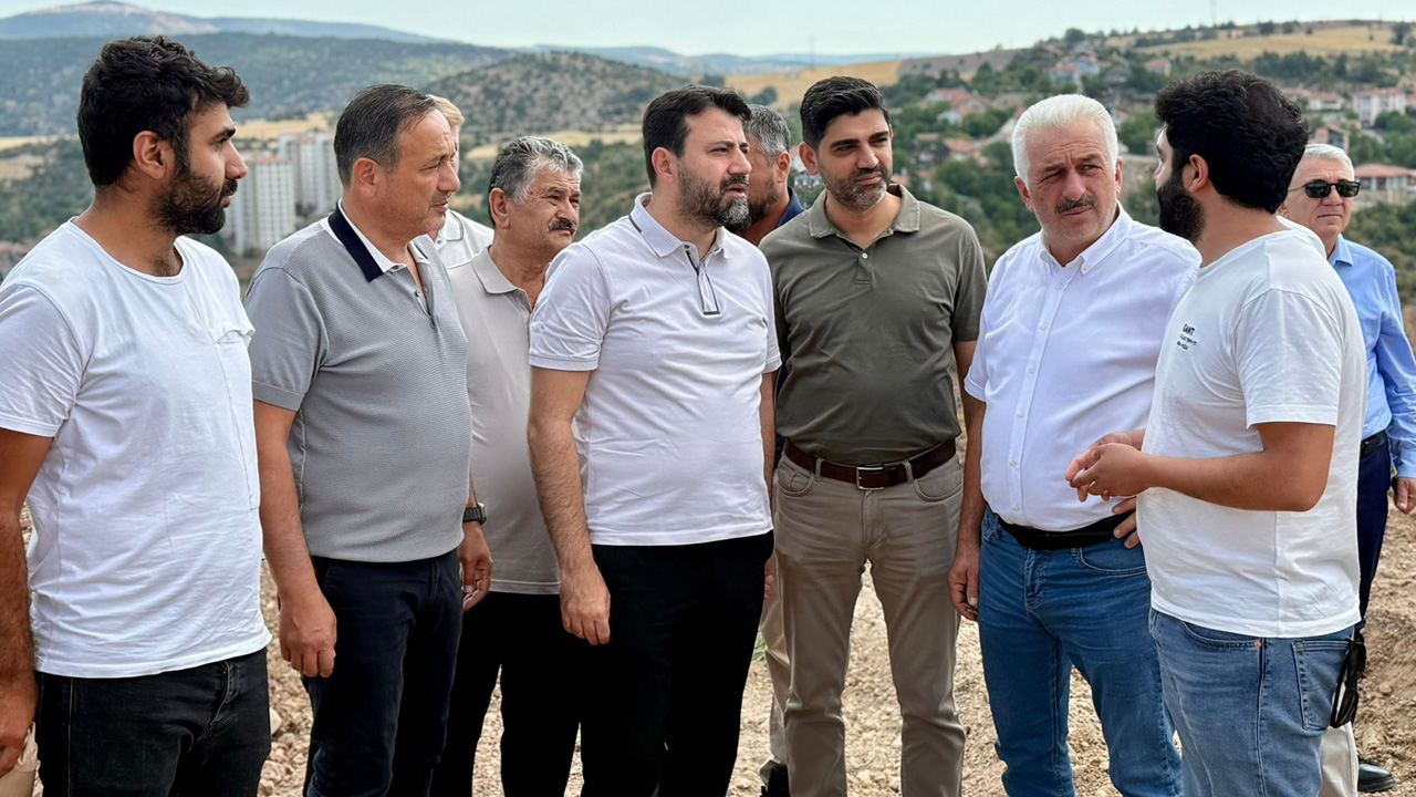 Cumhuriyet tarihinin en büyük sosyal konut hamlesi olan “İlk Evim, İlk İşyerim” Projesi kapsamında Eskipazar’da yapılacak olan 3. Etap 321 konut ve 1 adet 2 dükkânlı ticaret merkezi için çalışmalar başladı.