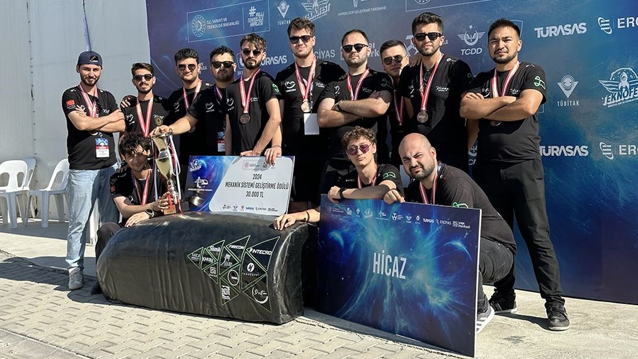 Karabük Üniversitesi (KBÜ) Mühendislik Fakültesi öğrencilerinden oluşan PARTECH ile HİCAZ isimli hyperloop takımları İstanbul’da düzenlenecek TEKNOFEST Hyperloop Geliştirme Yarışması’nda finale kalmayı başardı.