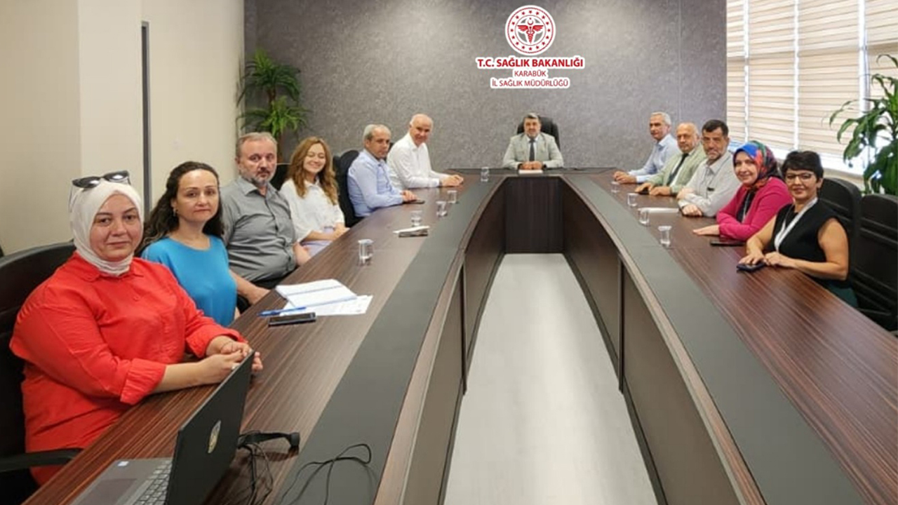 Karabük İl Sağlık Müdürlüğü tarafından doğum hizmeti sunan sağlık kuruluşlarının yöneticilerinin katılımıyla “Normal Doğum Eylem Planı 1. Faz Değerlendirme Toplantısı” gerçekleştirildi.