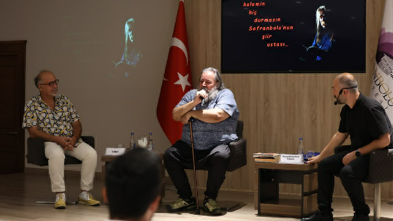 Şair ve avukat Hüseyin Avni Cinozoğlu, vefatının 10. yılında Safranbolu Belediyesi Kültür ve Sosyal İşler Müdürlüğü tarafından düzenlenen programla anıldı.