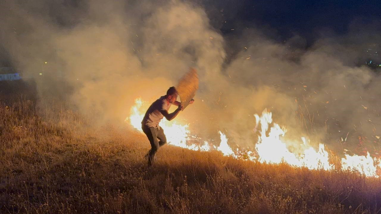 KARABÜK’TE ANIZ YANGINI PANİĞE NEDEN OLDU