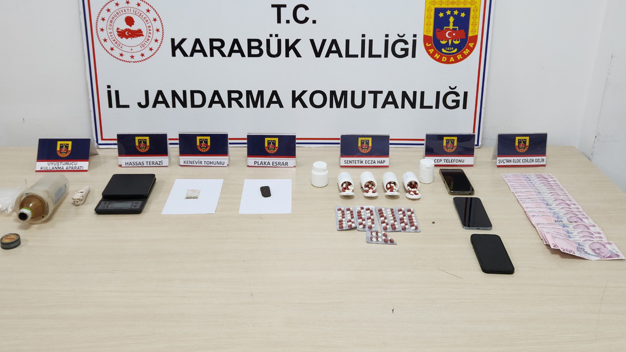 Karabük Cumhuriyet Başsavcılığı koordinesinde İl Jandarma Komutanlığı ekipleri tarafından düzenlenen operasyonda 3 kişi gözaltına alındı.