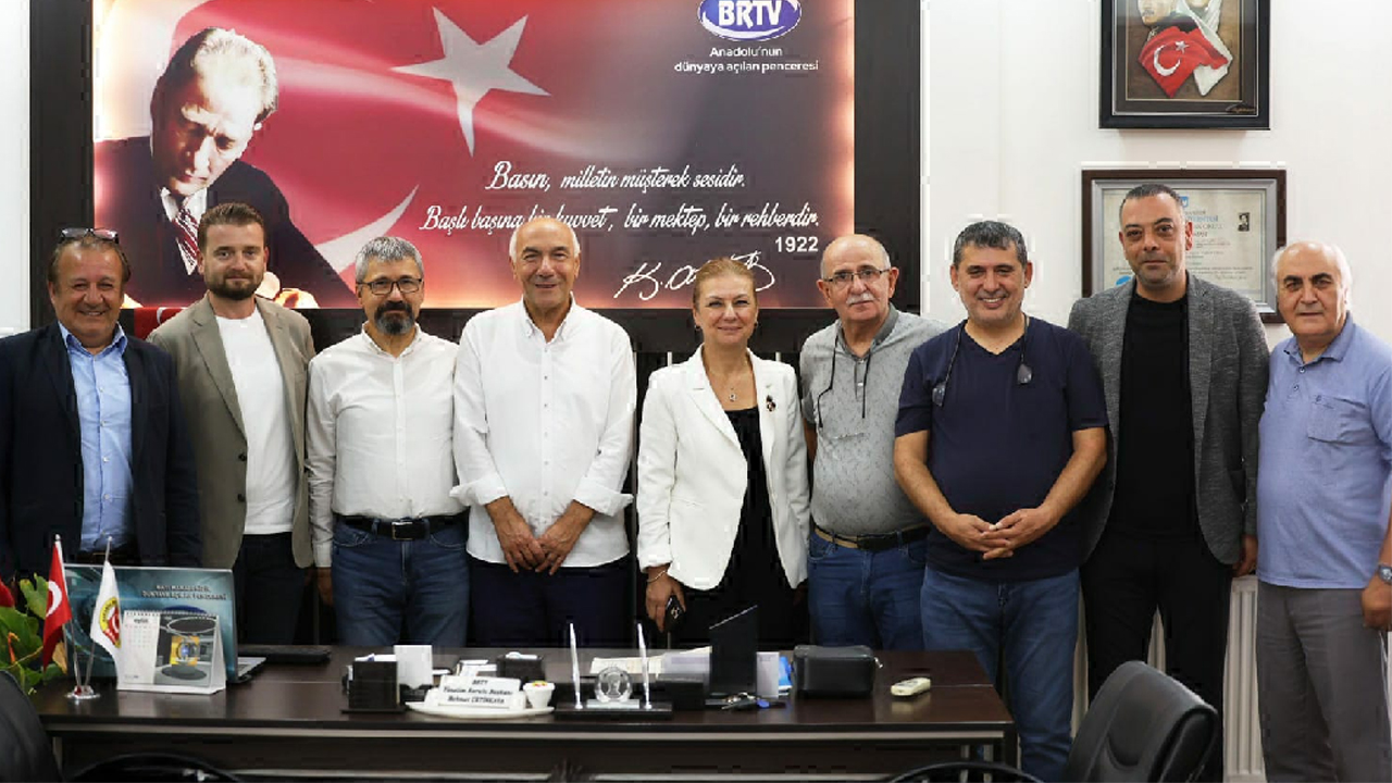 Safranbolu Belediye Başkanı Elif Köse, Belediye Meclis Üyesi Kemal Akgül ve Belediye Şirketi Yönetim Kurulu Başkanı Onur Varlı, Karabük Gazeteciler ve İletişim Derneği (KAGİD) yönetimini ziyaret etti.