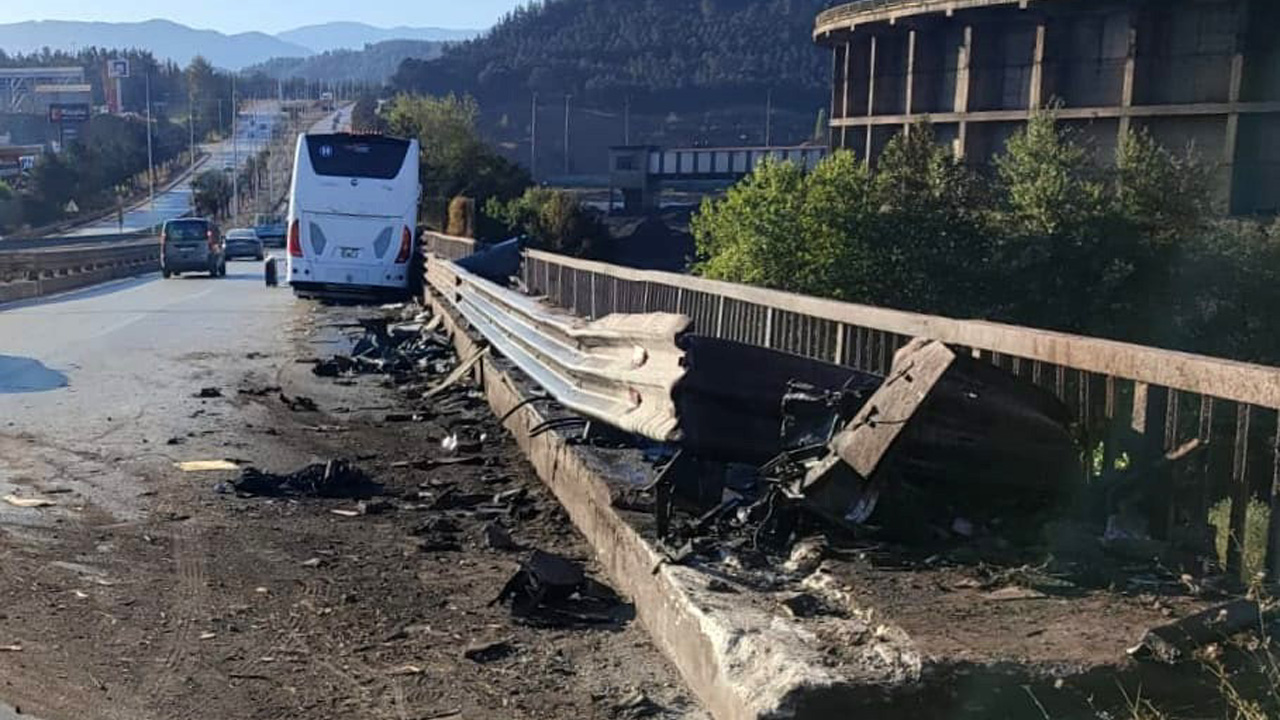 Karabük’te sabah saatlerinde meydana gelen trafik kazasında, yolcu otobüsünün köprü bariyerlerine çarpması sonucu 1 kişi yaralandı.