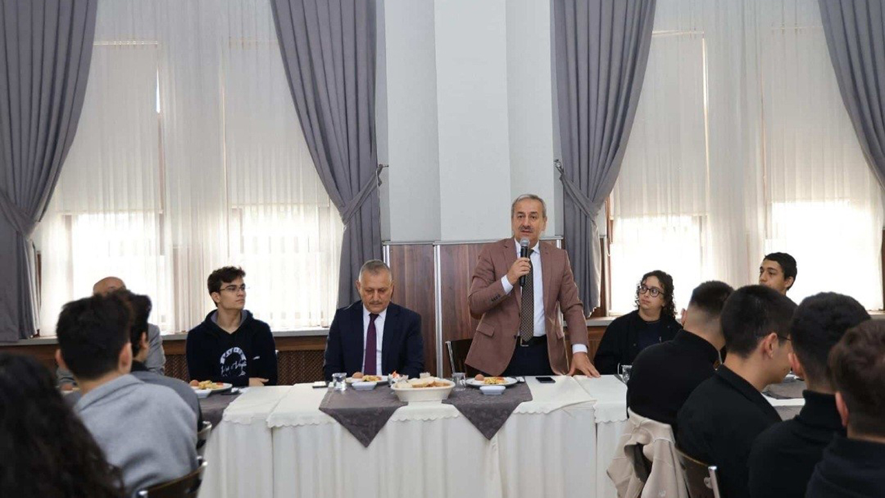 Karabük İl Milli Eğitim Müdürü Nevzat Akbaş, Erasmus+ projelerinden 1 milyon 166 bin 695 euro hibe alındığını açıkladı.