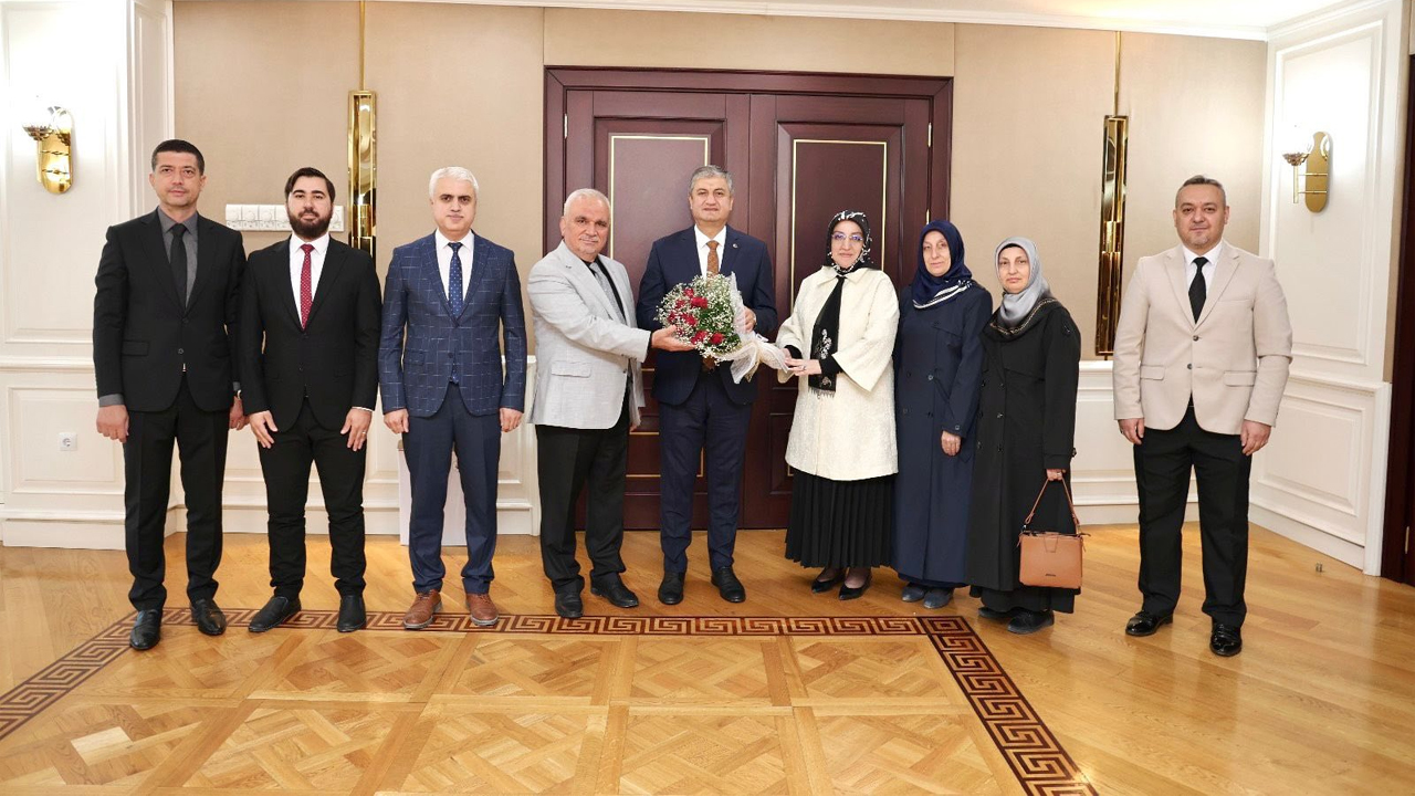 01-07 Ekim Camiler ve Din Görevlileri Haftası, Karabük’te çeşitli etkinliklerle kutlanıyor. Hafta nedeniyle Karabük Valisi Mustafa Yavuz, İl Müftülüğü heyetini kabul etti.