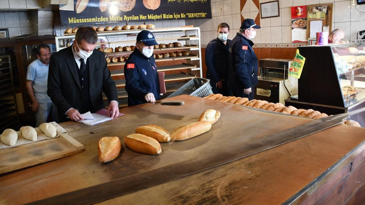 Karabük’te 200 gram ekmek fiyatı 15 TL olurken, yeni fiyat tarifesinin 15 Ekim’den itibaren geçerli olduğu belirtildi.