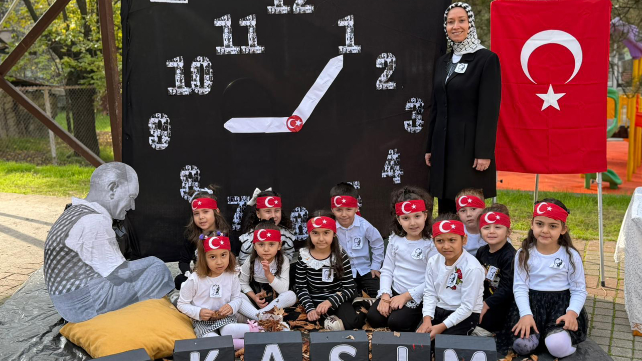 MİNİKLERDEN ATATÜRK’E ANLAMLI ANMA PROGRAMI