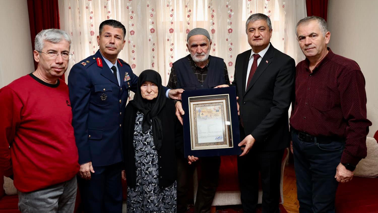 ŞEHİT ÖZCAN’IN AİLESİNE ŞEHADET BELGESİ TESLİM EDİLDİ