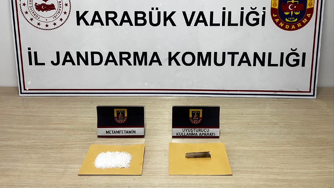 UYUŞTURUCU OPERASYONLARINDA 5 KİŞİ YAKALANDI