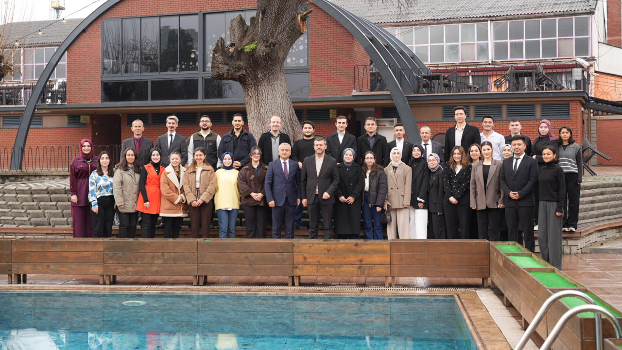 Genclerin Sesi Atolyesinde Genclerle Bir Araya Gelindi 1