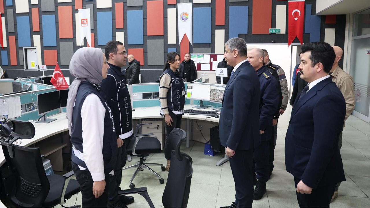 VALİ YAVUZ, 112 ACİL ÇAĞRI MERKEZİ VE GAMER’İ ZİYARET ETTİ