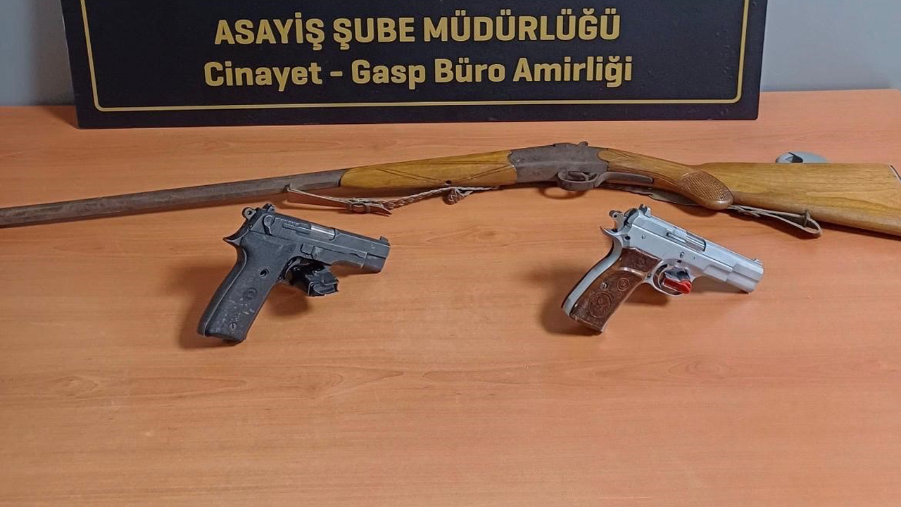 KARABÜK’TE ASAYİŞ UYGULAMALARINDA ARANAN 100 KİŞİ YAKALANDI