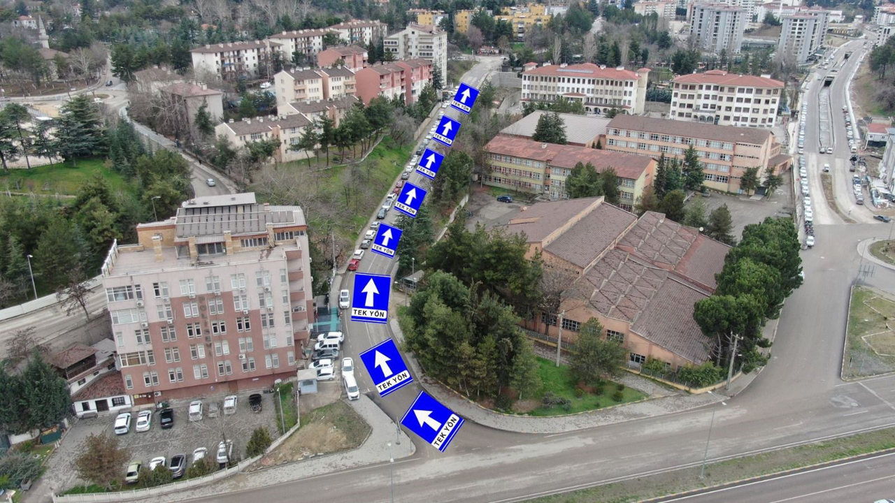 POLİS EVİ İSTİKAMETİNDEKİ FATİH CADDESİ TEK YÖN OLDU