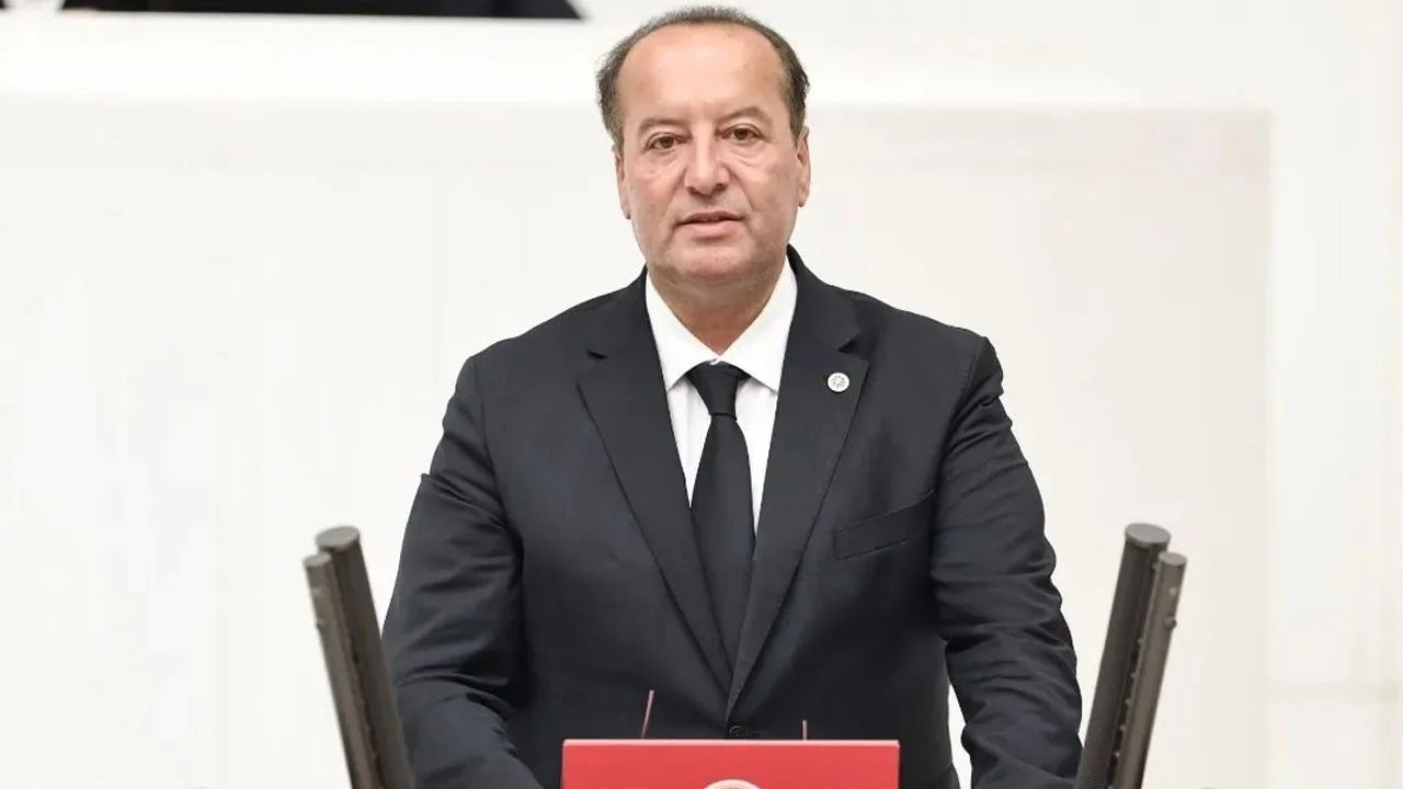 AKAY: KAMU KAYNAKLARI YURT DIŞINA PEŞKEŞ ÇEKİLMEYE DEVAM EDİYOR