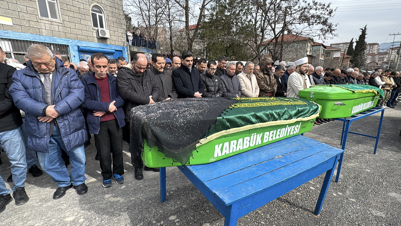 TRAFİK KAZASINDA HAYATINI KAYBEDEN KARI-KOCA TOPRAĞA VERİLDİ