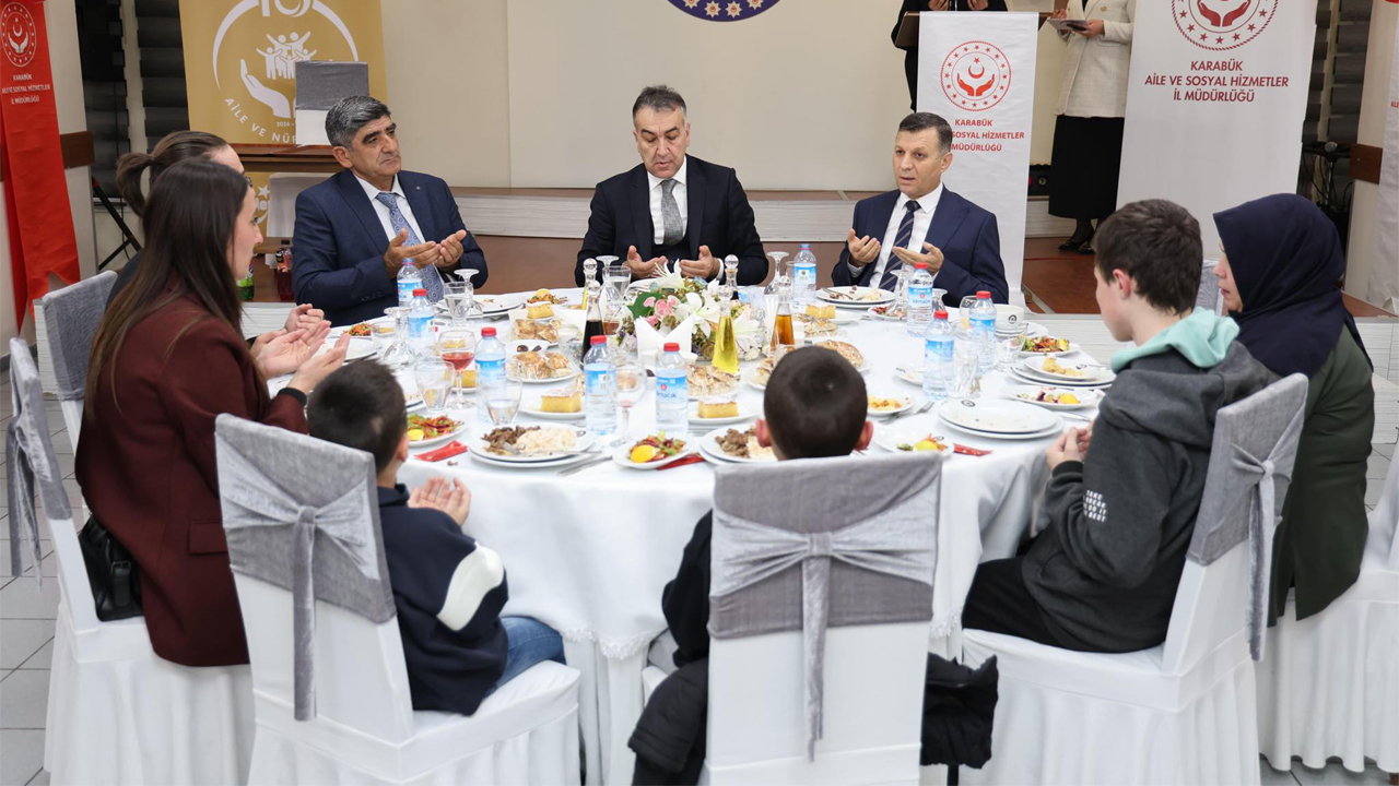 VALİ ÇAĞATAY, EBEVEYN KAYBI YAŞAMIŞ ÇOCUKLARLA İFTARDA BULUŞTU