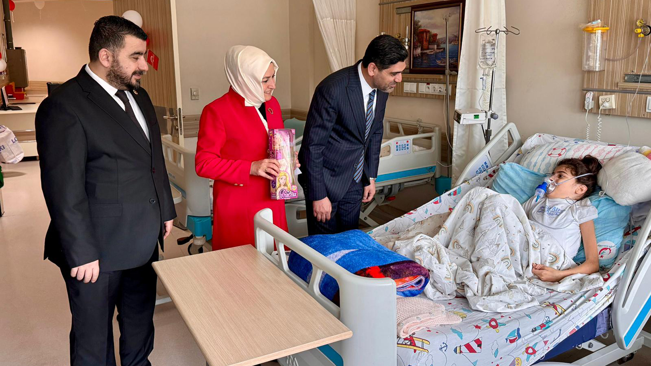 AK PARTİ HEYETİNDEN ANLAMLI ZİYARET