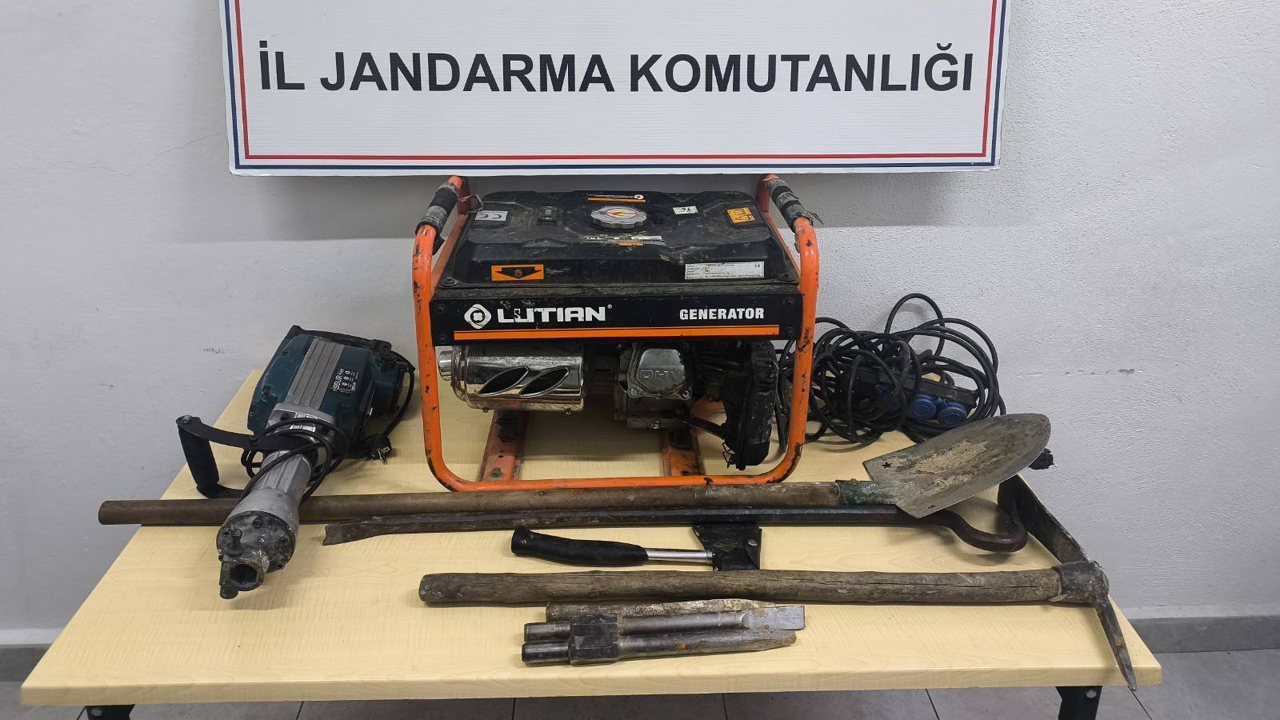 KAÇAK KAZI VE UYUŞTURUCU OPERASYONLARINDA 11 KİŞİ YAKALANDI