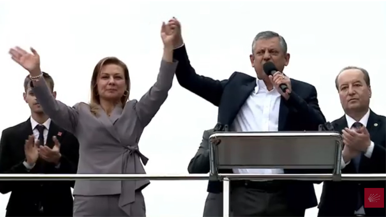 Chp Genel Baskani Ozgur Ozel Karabukte Halka Seslendi 1