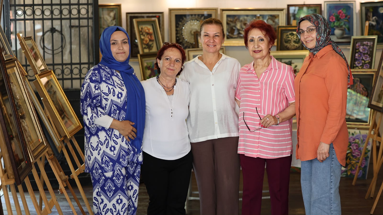 BAŞKAN KÖSE, TARİHİ ÇARŞI’DA ESNAF VE VATANDAŞLARLA BULUŞTU