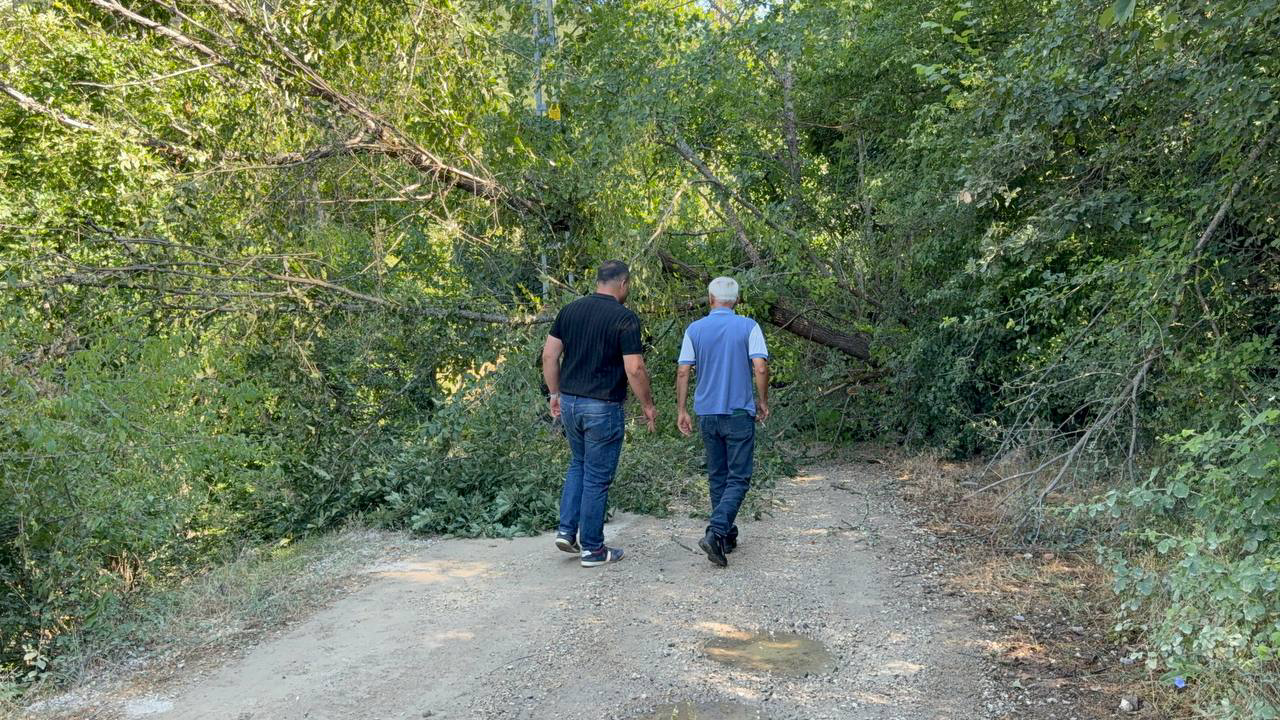 KARABÜK’TE HEYELAN YOLU ULAŞIMA KAPATTI