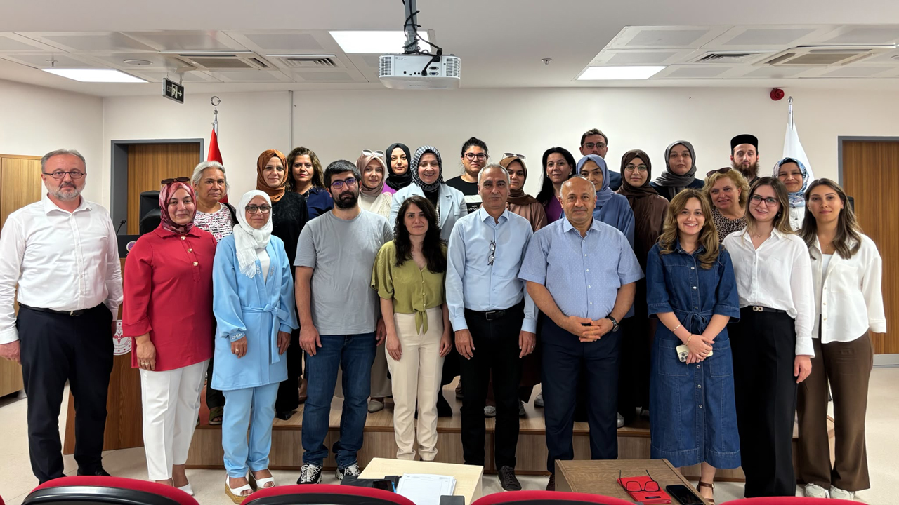 KARABÜK’TE ‘HER GEBEYE BİR EBE’ PROJESİ İÇİN GÜÇ BİRLİĞİ