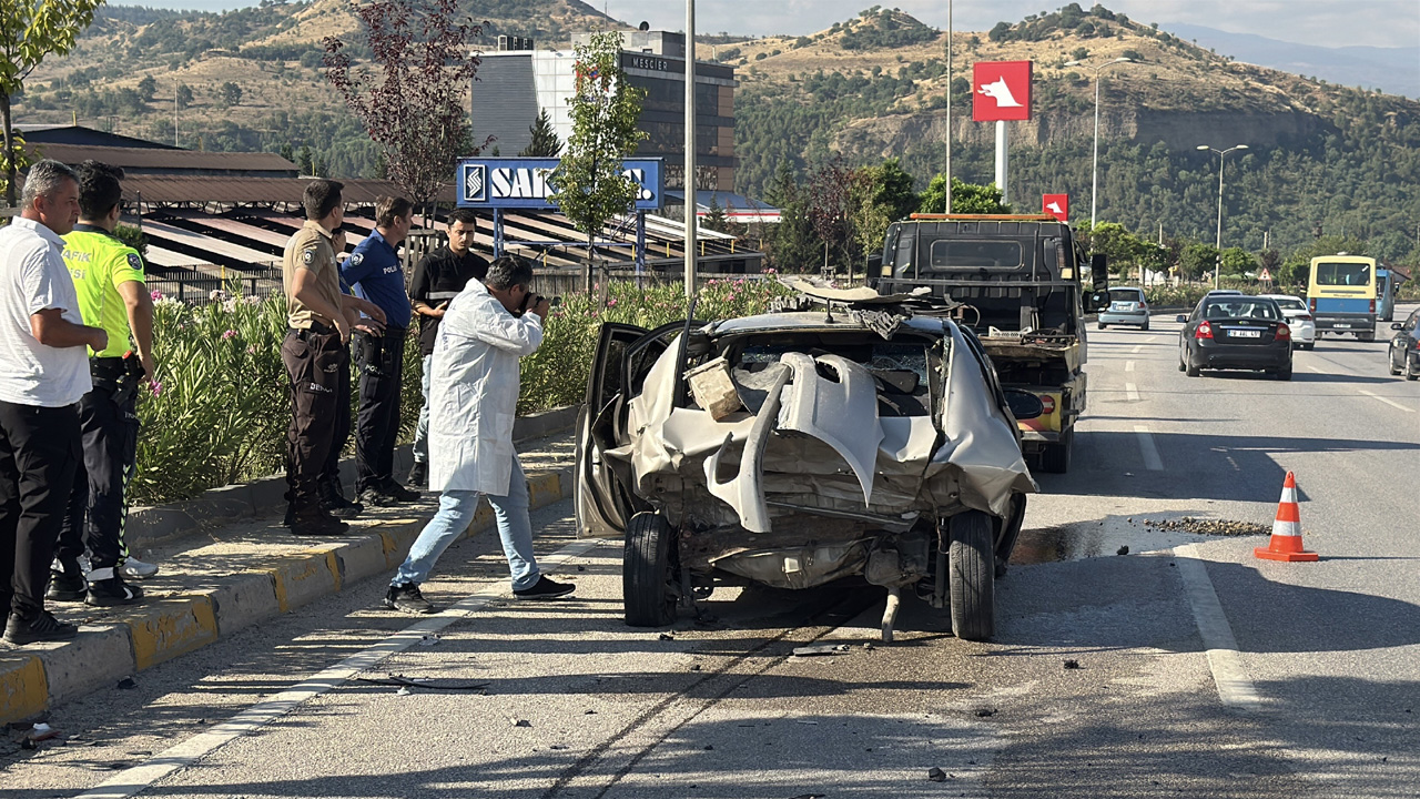 KARABÜK’TE ZİNCİRLEME KAZADA 1’İ AĞIR 2 KİŞİ YARALANDI