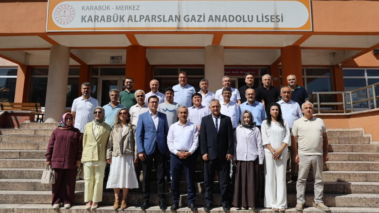 KARABÜK’TE 3. BÖLGE EĞİTİM KURUMU MÜDÜRLERİ TOPLANTISI GERÇEKLEŞTİRİLDİ