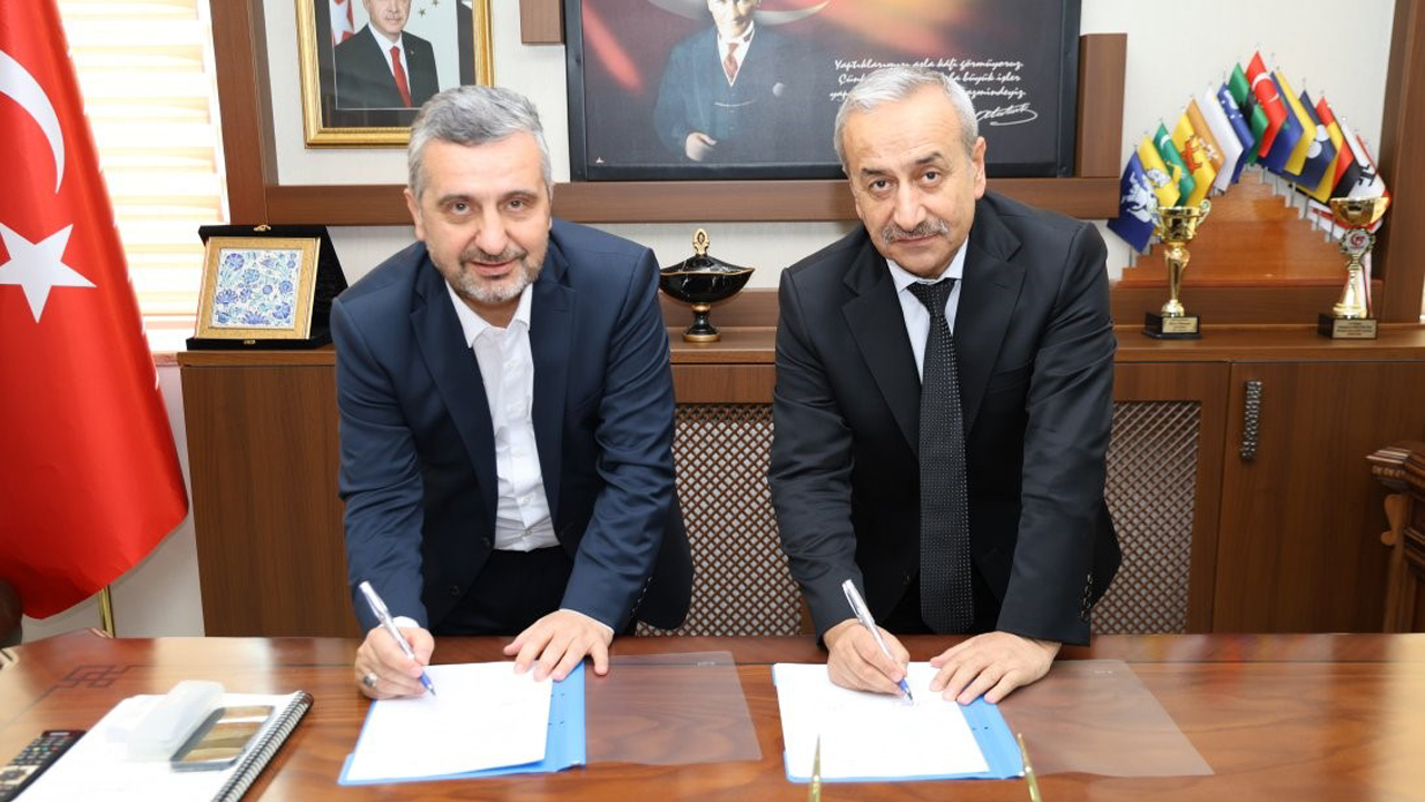 KARABÜK’TE “EĞİTİM, KİTAP OKUMA VE YAZAR BULUŞMALARI” İŞ BİRLİĞİ PROTOKOLÜ