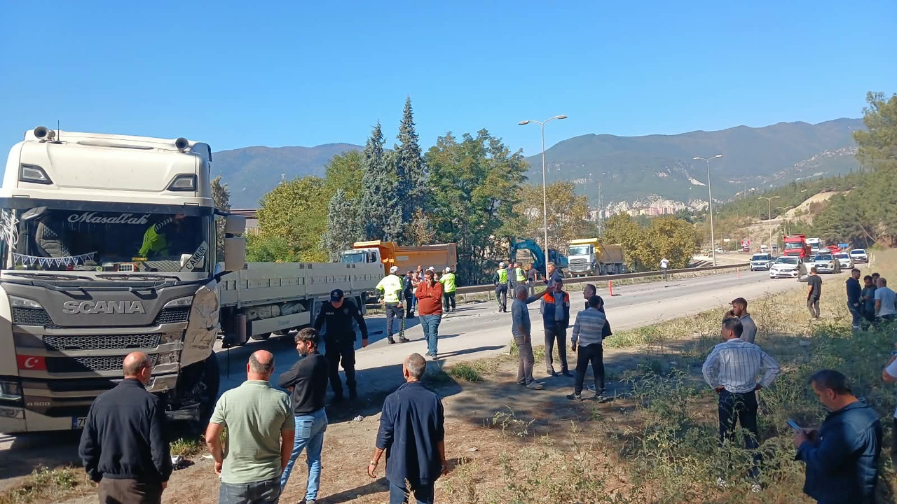 KARABÜK’TE ZİNCİRLEME KAZADA 1 KİŞİ YARALANDI
